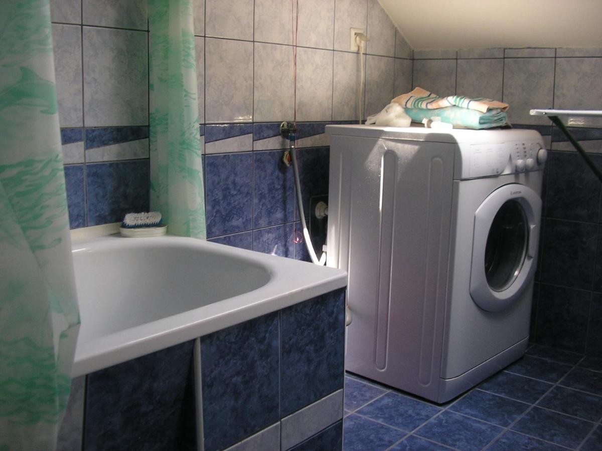 Suncano Potkrovje U Centru Apartment Skopje Luaran gambar