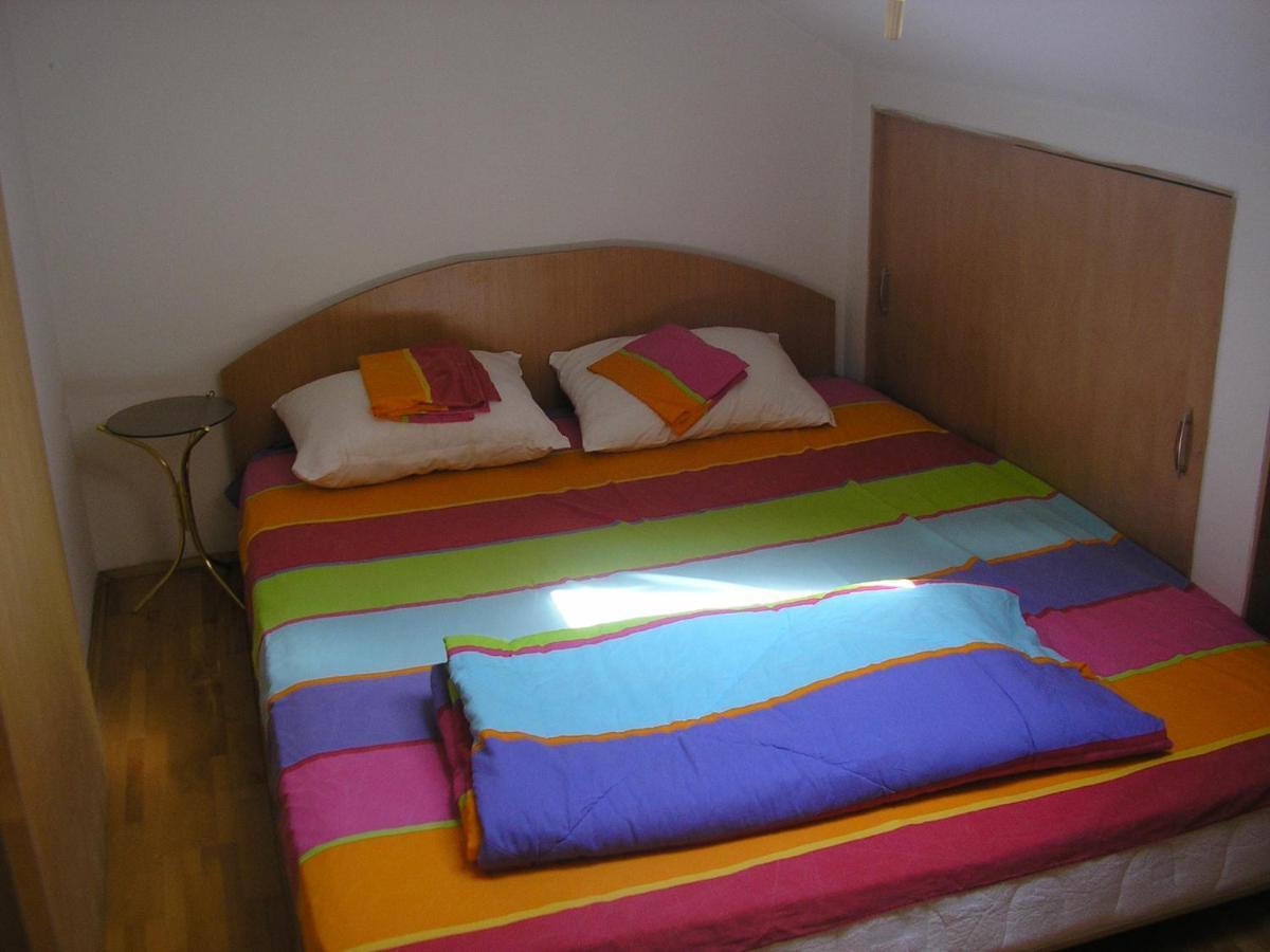 Suncano Potkrovje U Centru Apartment Skopje Luaran gambar